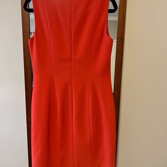 Great dress for work or cocktail - Picture 4 of 4